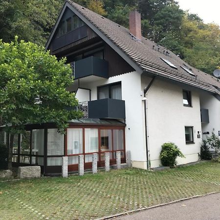Hôtel Gasthaus Zum Kreuz à Fribourg im Breisgau Extérieur photo