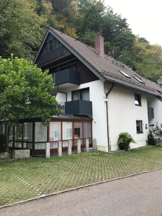 Hôtel Gasthaus Zum Kreuz à Fribourg im Breisgau Extérieur photo