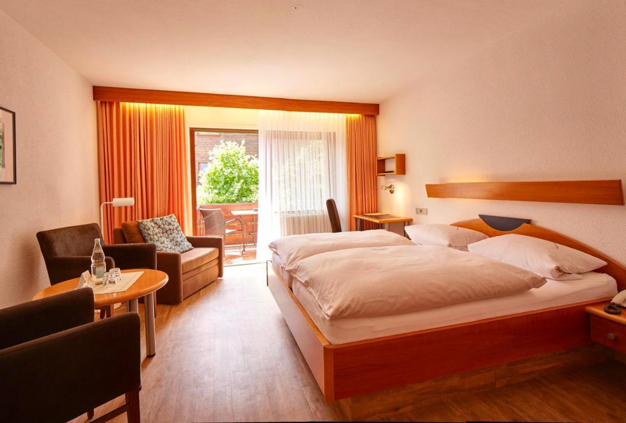 Hôtel Gasthaus Zum Kreuz à Fribourg im Breisgau Extérieur photo
