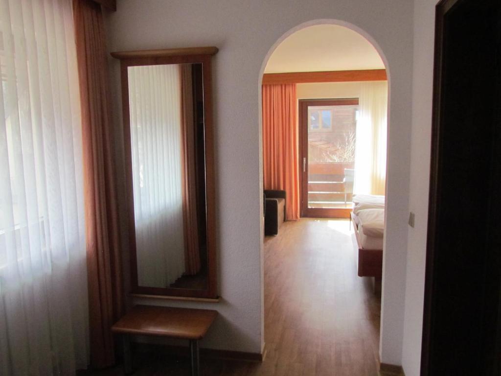 Hôtel Gasthaus Zum Kreuz à Fribourg im Breisgau Extérieur photo