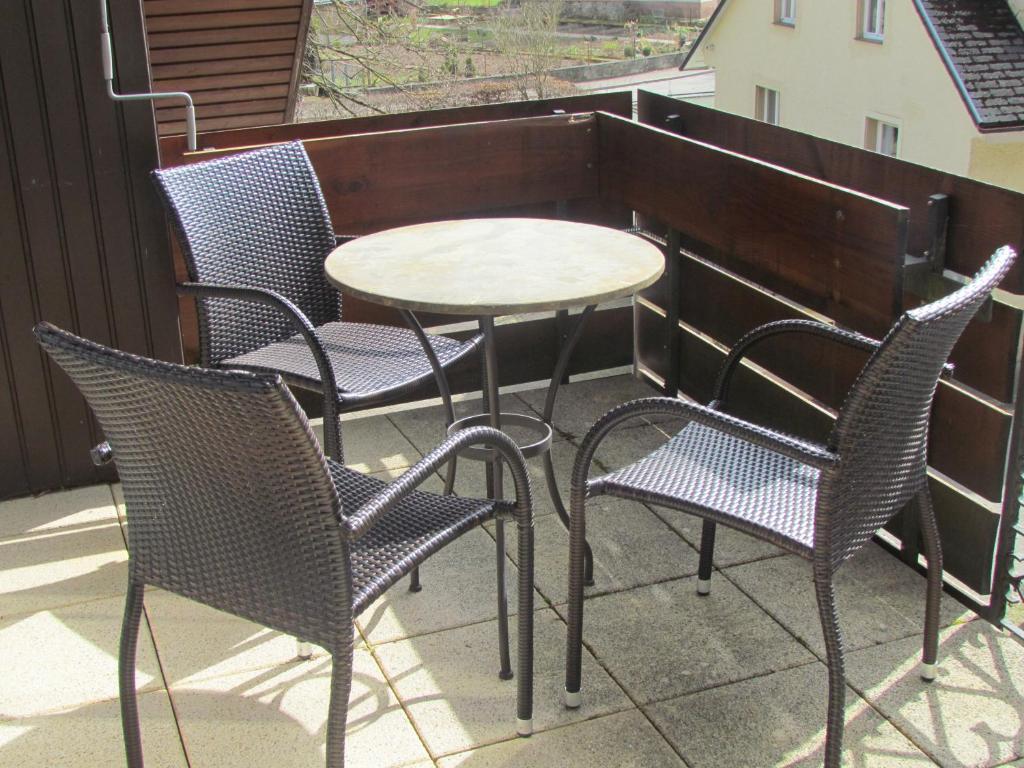 Hôtel Gasthaus Zum Kreuz à Fribourg im Breisgau Extérieur photo
