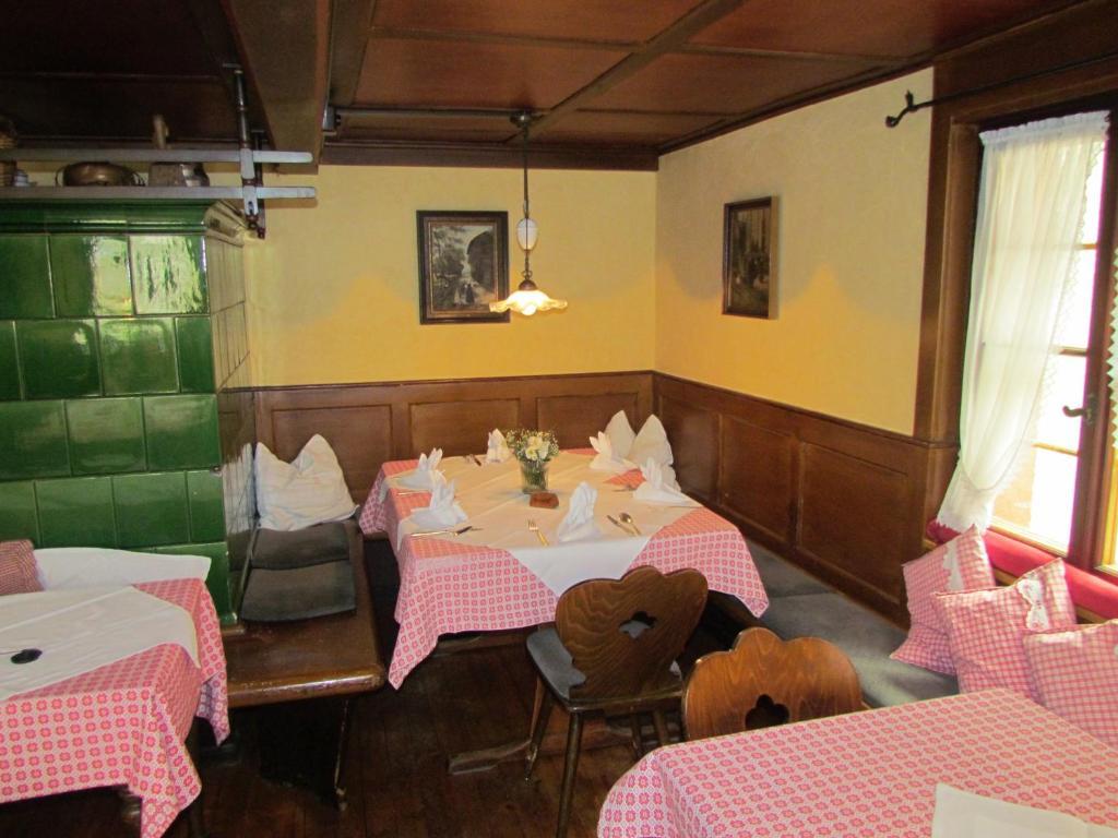 Hôtel Gasthaus Zum Kreuz à Fribourg im Breisgau Extérieur photo